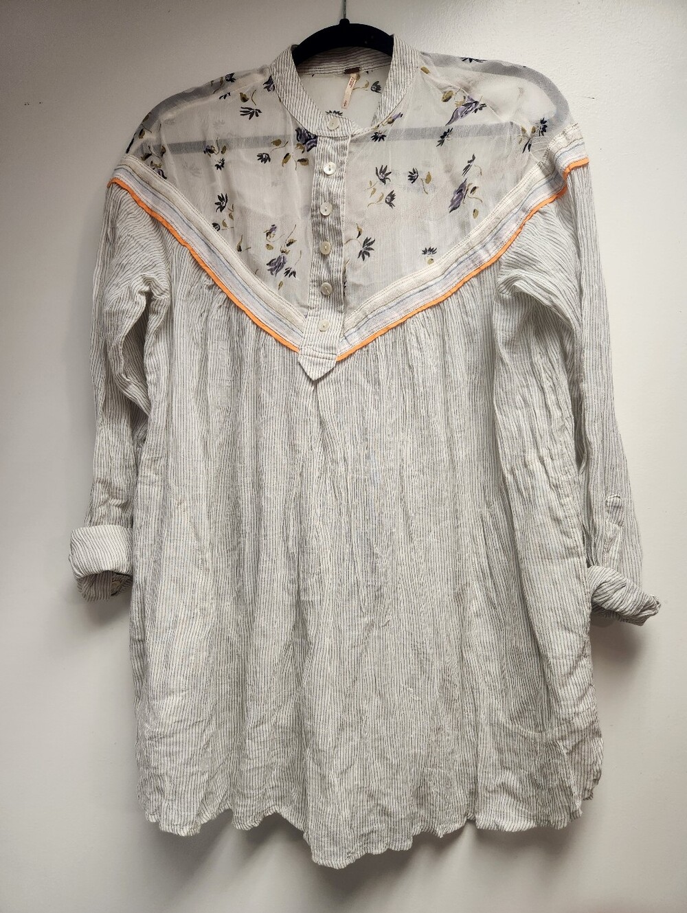 FREE PEOPLE Neutral HEARTS & COLORS Floral Flowy Retro Blouse Top Tunic